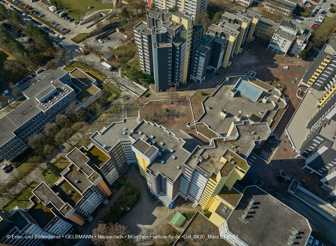 21.03.2023 - Luftbilder vom Marx-Zentrum in Neuperlach
